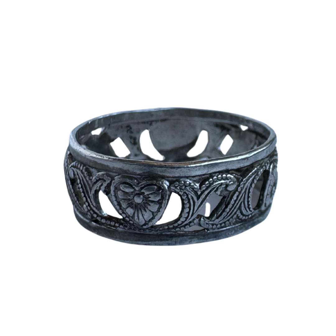 Heart Swirl Silver Band